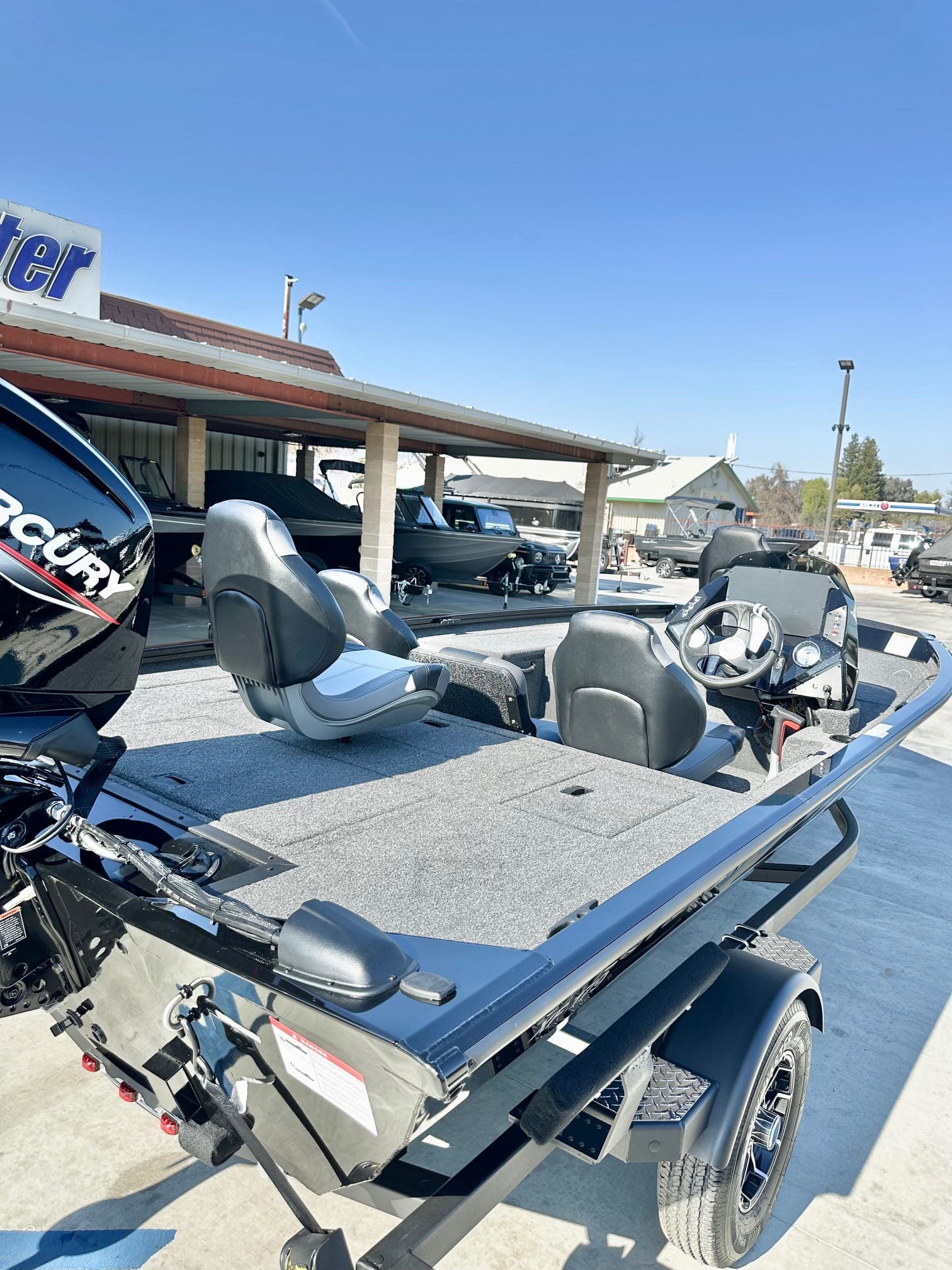 New 2025 Crestliner XF 179 W 90HP Mercury for sale in madera