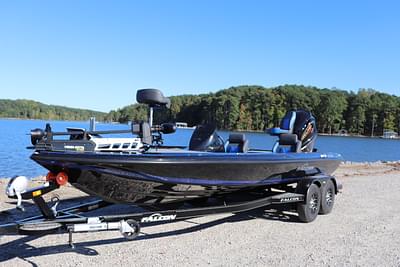 BOATZON | 2025 Falcon F215