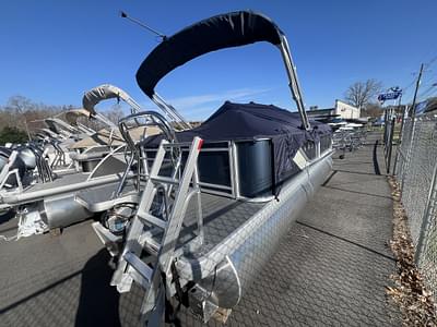 BOATZON | 2025 Godfrey SW 2086 CSE Tritoon BOATZON | 2025 Godfrey SW 2086 CSE Tritoon
