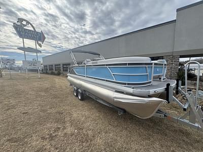 BOATZON | 2025 Godfrey SW2286 FS Tritoon BOATZON | 2025 Godfrey SW2286 FS Tritoon