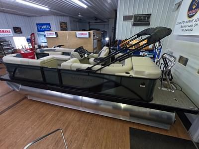 BOATZON | 2025 GODFREY SWEETWATER 2086 CSE PONTOON SUZUKI 115