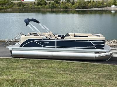 BOATZON | 2025 Godfrey Sweetwater 2286SB Tritoon