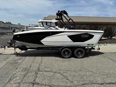 BOATZON | 2025 Heyday 2025 HeyDay WT2 DC Surf Boat BOATZON | 2025 Heyday 2025 HeyDay WT2 DC Surf Boat
