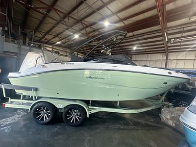 BOATZON | 2025 Hurricane SunDeck OB SD 2050 OB BOATZON | 2025 Hurricane SunDeck OB SD 2050 OB