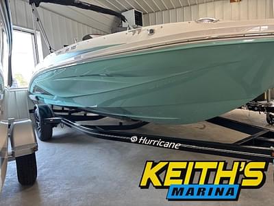 BOATZON | 2025 Hurricane Sundeck Sport 185 Deck Boat BOATZON | 2025 Hurricane Sundeck Sport 185 Deck Boat