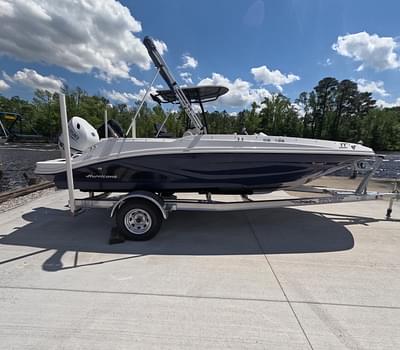 BOATZON | 2025 Hurricane SunDeck Sport OB SS 185 OB In Stock add for trailer