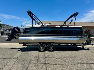 BOATZON | 2025 Lowe 2025 Lowe SS 210 WT Mercury 115HP Outboard BOATZON | 2025 Lowe 2025 Lowe SS 210 WT Mercury 115HP Outboard