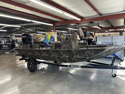 BOATZON | 2025 Lowe Roughneck Center Console RX1760 Pathfinder Heavy Duty