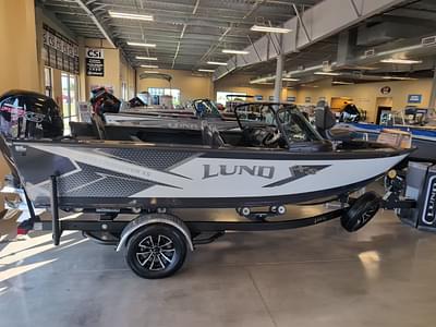BOATZON | 2025 Lund 1875 Crossover XS