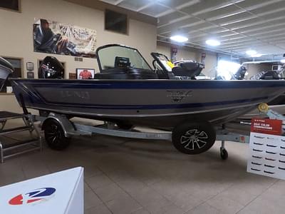 BOATZON | 2025 Lund 1875 Pro V Sport  Photo Boat