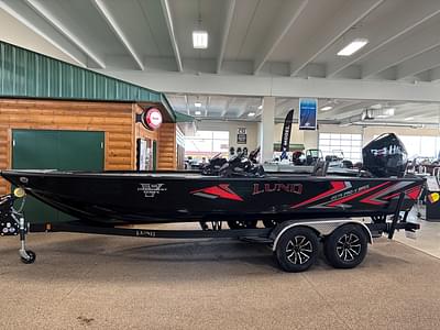 BOATZON | 2025 Lund 2075 Pro V Bass XS BOATZON | 2025 Lund 2075 Pro V Bass XS