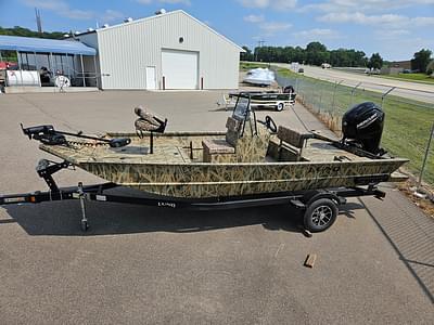 BOATZON | 2025 Lund Predator 1870 Center Console Photo Boat BOATZON | 2025 Lund Predator 1870 Center Console Photo Boat