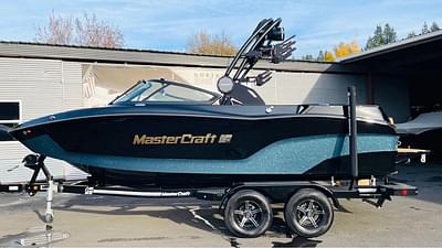 BOATZON | 2025 MasterCraft XT20