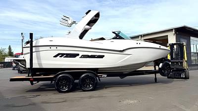 BOATZON | 2025 MB Sports b52 21 Alpha