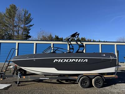 BOATZON | 2025 Moomba Max