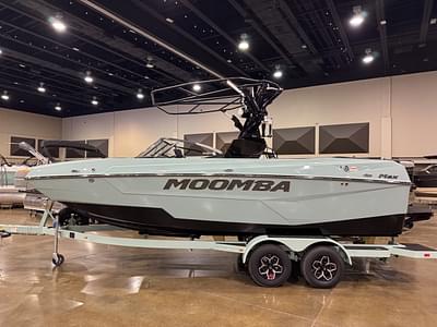 BOATZON | 2025 Moomba Max