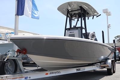 BOATZON | 2025 Pathfinder TRS 2200