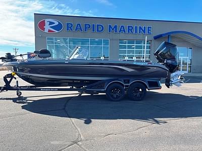 BOATZON | 2025 Ranger Boats 621FS Pro w400 Verado