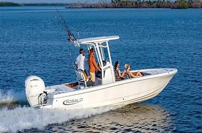 BOATZON | 2025 Robalo 246 Cayman