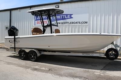 BOATZON | 2025 Robalo 246 Cayman