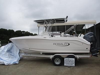 BOATZON | 2025 Robalo R200  In stock trailer included