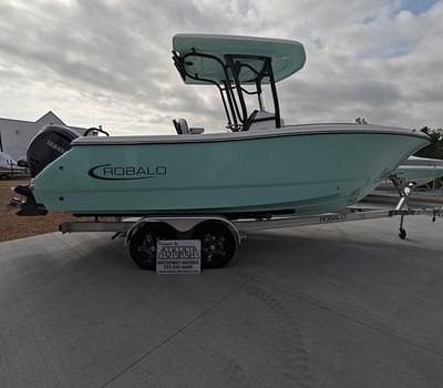 BOATZON | 2025 Robalo R232 EX   In Stock  Trailer included