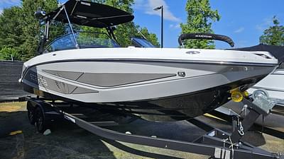 BOATZON | 2025 Scarab 255 LX BOATZON | 2025 Scarab 255 LX