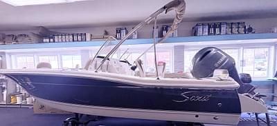 BOATZON | 2025 Scout Boat Company 195 SPORT DORADO BOATZON | 2025 Scout Boat Company 195 SPORT DORADO