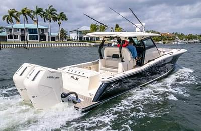 BOATZON | 2025 Scout Boat Company 377 LXF