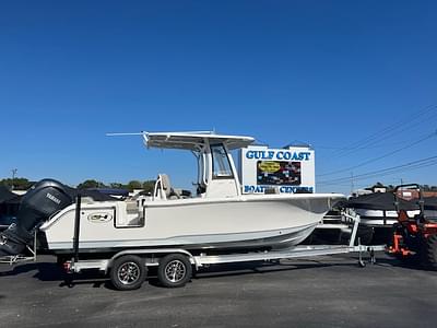 BOATZON | 2025 Sea Hunt Ultra 235 SE