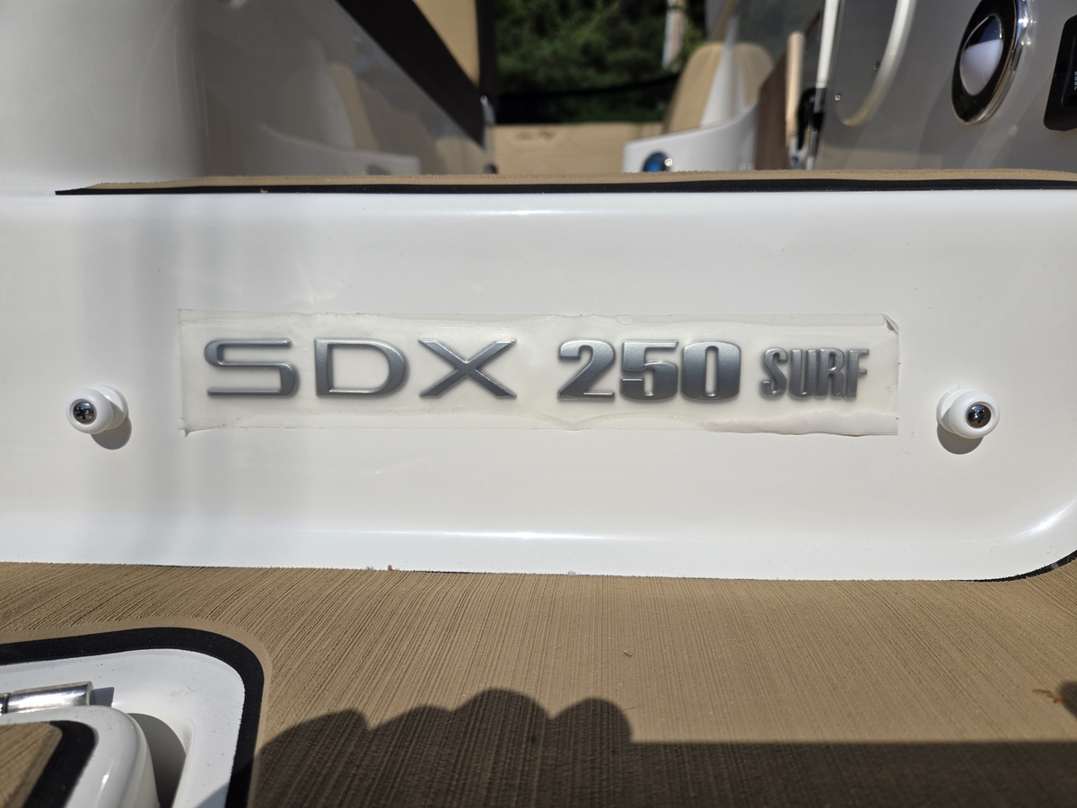 2025 Sea Ray Sea Ray SDX 250 2025 - Sold Boat