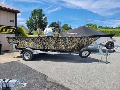 BOATZON | 2025 Smoker Craft Freedom 160 CC center console Camo In stock