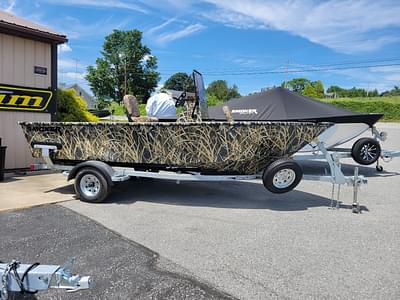 BOATZON | 2025 Smoker Craft Freedom 160 CC center console Camo In stock