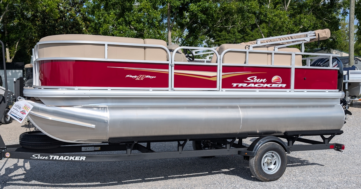 2025 Sun Tracker Sun Tracker Party Barge 18 DLX 2025 - Sold Boat