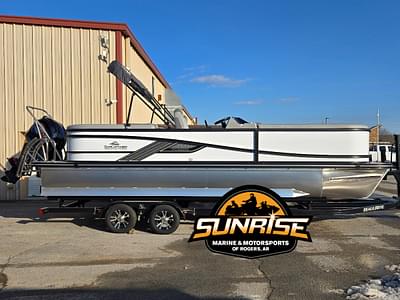 BOATZON | 2025 SunCatcher FUSION 324RC BOATZON | 2025 SunCatcher FUSION 324RC