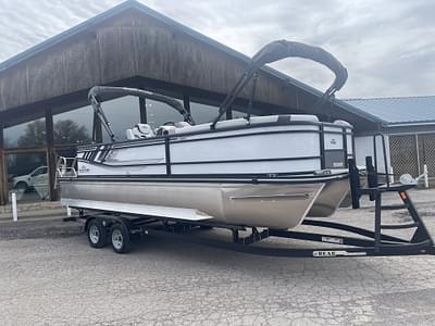 BOATZON | 2025 SunCatcher Select 322RF BOATZON | 2025 SunCatcher Select 322RF