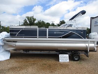 BOATZON | 2025 Sweetwater Sweetwater Cruise 2086 C  In Stock