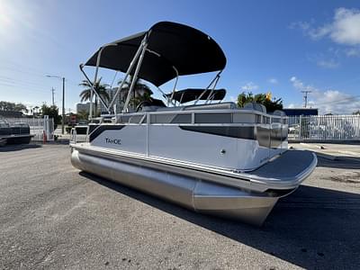 BOATZON | 2025 Tahoe Pontoons 17X8 WHITE FLAKE