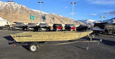 BOATZON | 2025 Tracker Boats Grizzly 1648 Jon