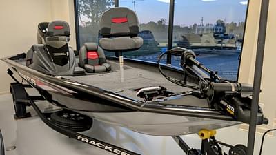 BOATZON | 2025 Tracker Boats Pro Team 175 Tournament Edition BOATZON | 2025 Tracker Boats Pro Team 175 Tournament Edition