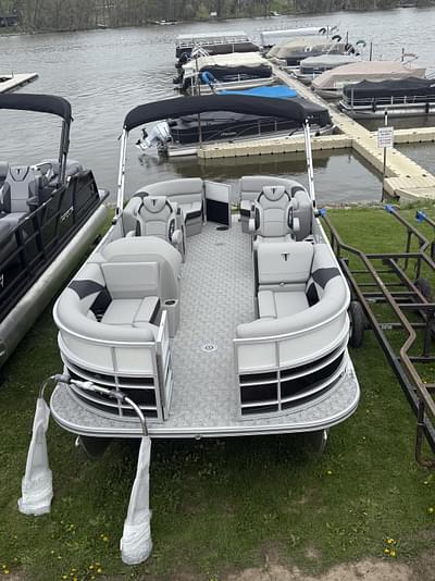 BOATZON | 2025 Trifecta 22 RF LE BOATZON | 2025 Trifecta 22 RF LE