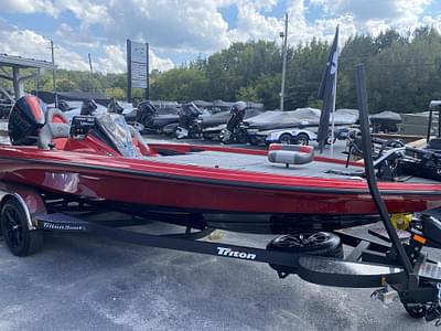 BOATZON | 2025 Triton Boats 21XP Patriot