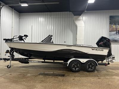 BOATZON | 2025 Vexus ADX200