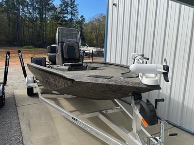 BOATZON | 2025 XPRESS H20BAY 150HP YAMAHA
