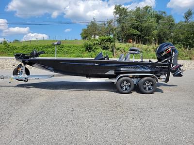 BOATZON | 2025 Xpress H20C Crappie w Yamaha Vmax 175 On order ETA May