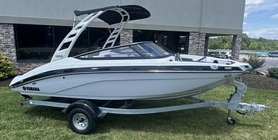 BOATZON | 2025 Yamaha 195 S BOATZON | 2025 Yamaha 195 S