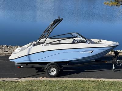 BOATZON | 2025 Yamaha AR 190