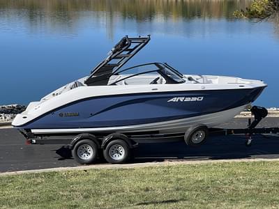 BOATZON | 2025 Yamaha AR 220 Only 1 Blue Left