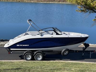 BOATZON | 2025 Yamaha SX220 Only 1 Yacht Blue Left