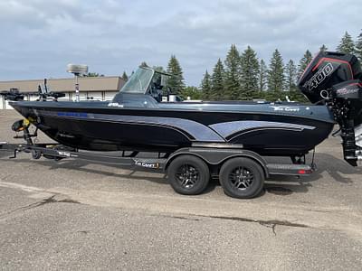 BOATZON | 2025 YarCraft 219 TFX Dealer Demo